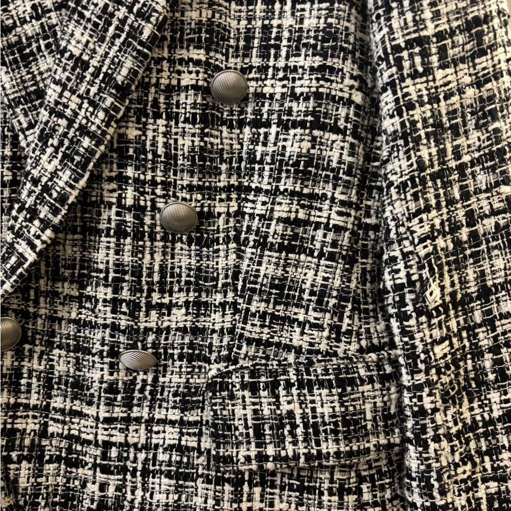 L'AGENCE Black and White Tweed Kenzie blazer - Picture 6 of 6